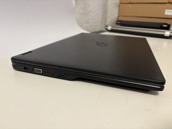 Fujitsu LifeBook E559 i5/16GB/512GB/Win11Pro - Obrázek 5