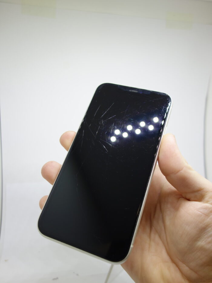 Apple iPhone 11 128GB White - Obrázek 9