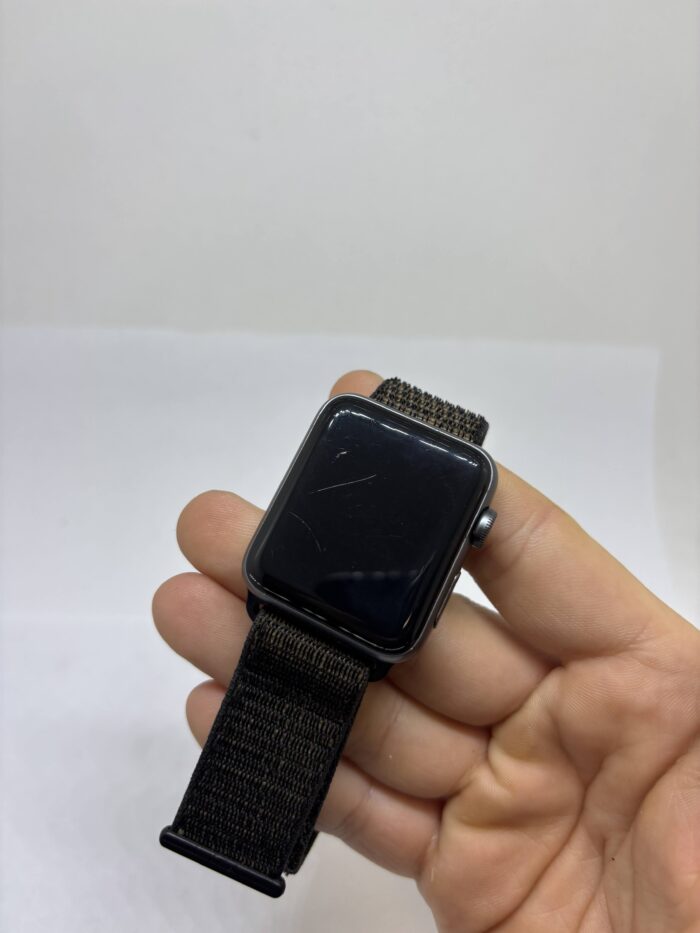 Apple Watch Series 3 42mm - Obrázek 3