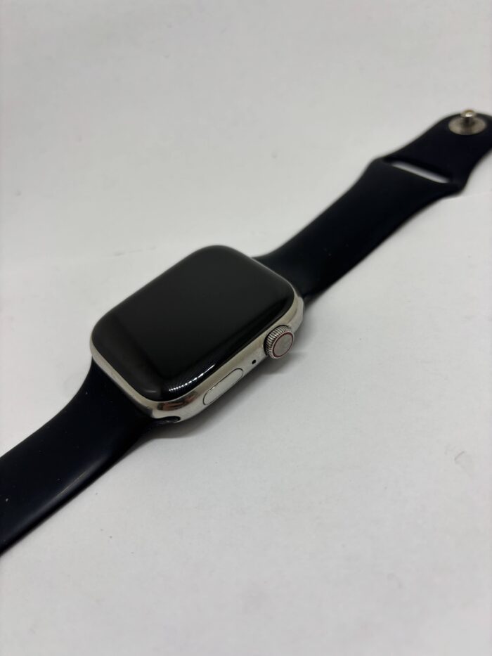 Apple Watch Series 7 Cellular 45mm Stainless Steel - Obrázek 5