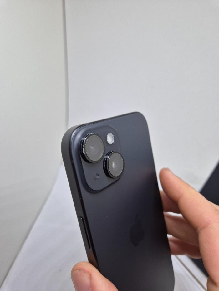 Apple iPhone 15 256GB eSIM A- - Obrázek 7