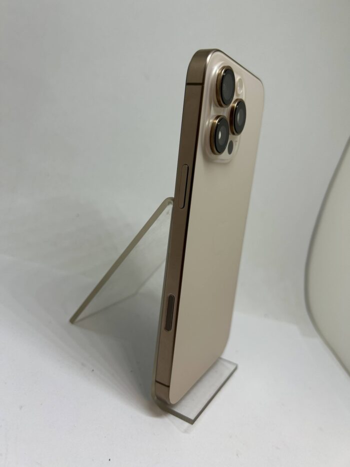 Apple iPhone 16 Pro Max 256GB Desert Titanium - Obrázek 8