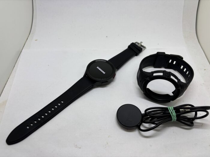 Samsung Galaxy Watch5 Pro 45mm LTE - Obrázek 2