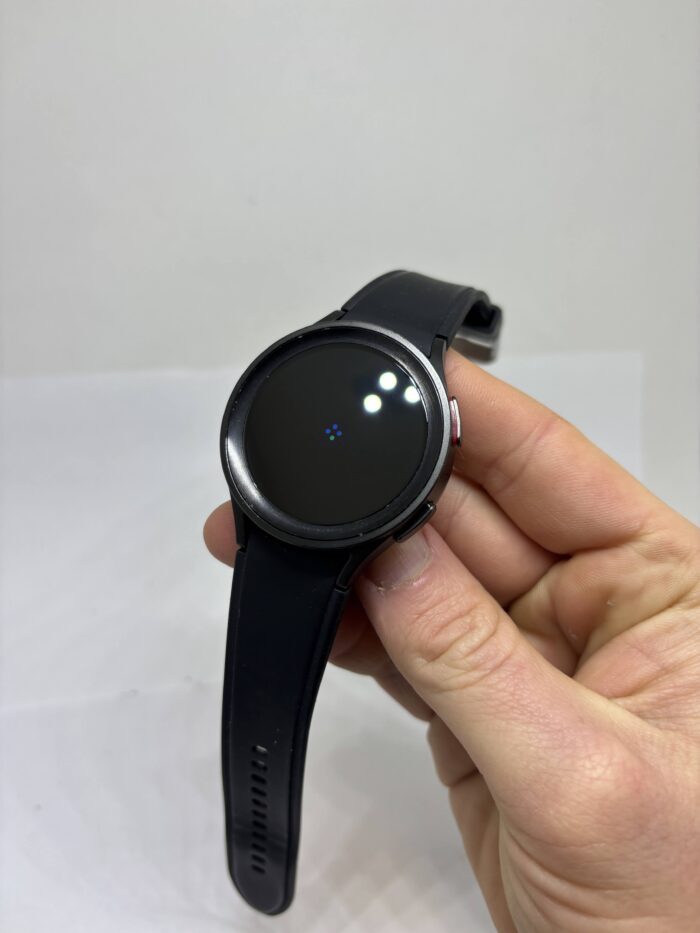 Samsung Galaxy Watch5 Pro 45mm LTE - Obrázek 4