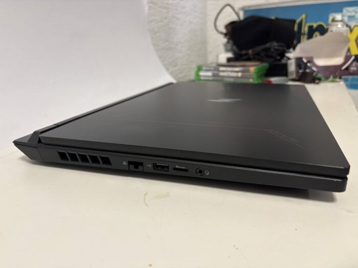 Acer Nitro 17 Obsidian Black - Obrázek 5