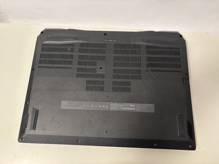 Acer Nitro 17 Obsidian Black - Obrázek 8