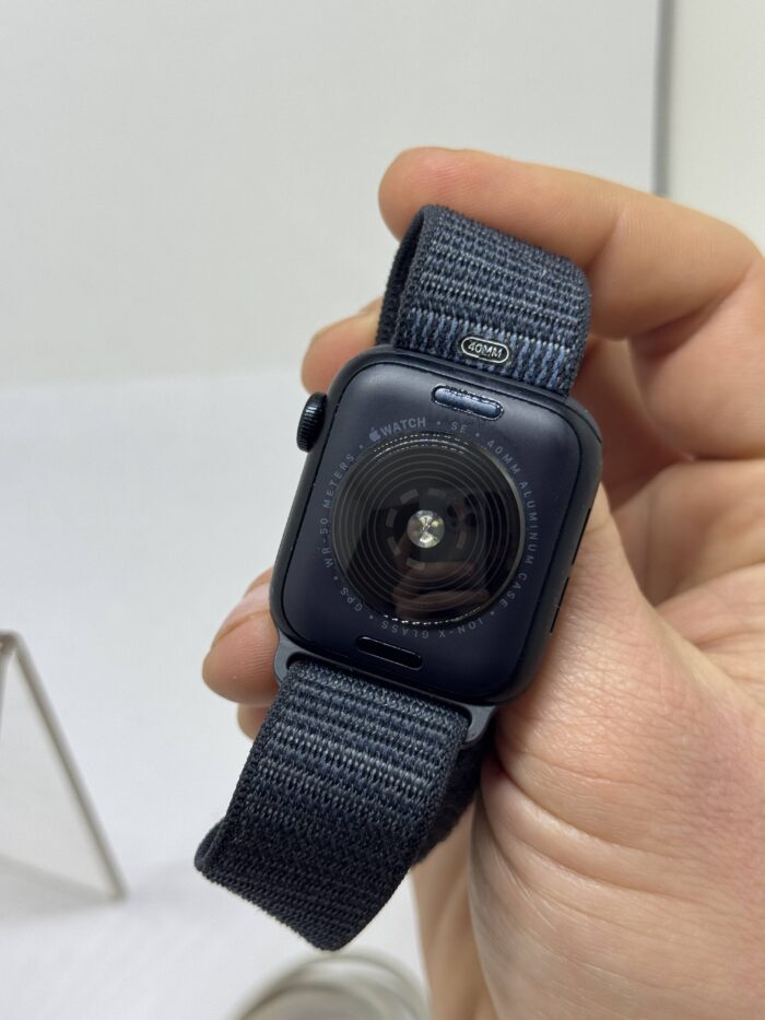 Apple Watch SE 2 (2024) 40mm - Obrázek 4